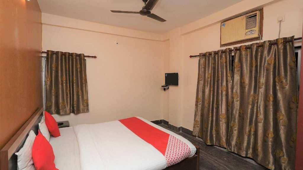 Hotel Oyo Royal Ruby Enclave à Purî Extérieur photo