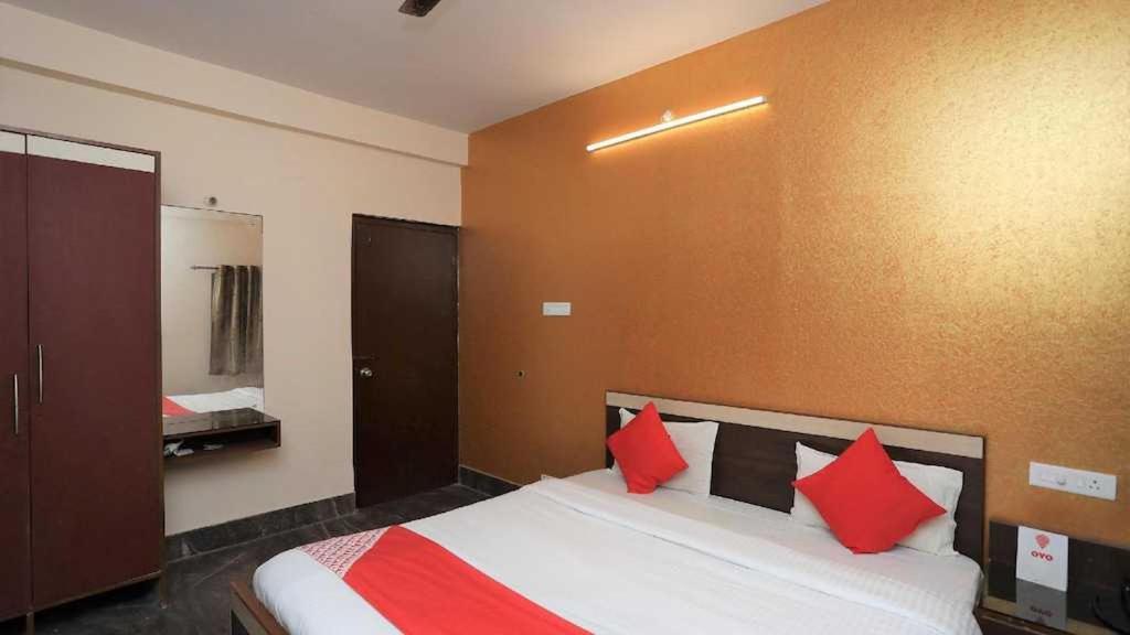 Hotel Oyo Royal Ruby Enclave à Purî Extérieur photo